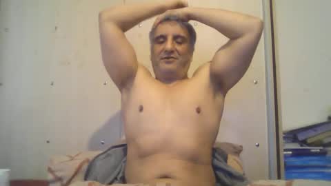 0luvmonkey online show from May 6, 5:46 am