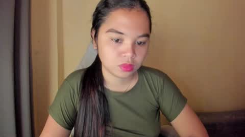 Snapshot of 0wwlo0k chatting on October 11, 5:28 am 0wwlo0k online show from October 11, 5:28 am