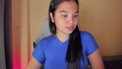 Snapshot of 0wwlo0k chatting on October 15, 5:40 am 0wwlo0k online show from October 15, 5:40 am