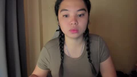 Snapshot of 0wwlo0k chatting on March 22, 4:49 am 0wwlo0k online show from March 22, 4:49 am