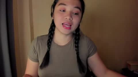 Snapshot of 0wwlo0k chatting on April 4, 4:55 am 0wwlo0k online show from April 4, 4:55 am