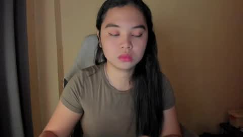 Snapshot of 0wwlo0k chatting on April 5, 5:48 am 0wwlo0k online show from April 5, 5:48 am