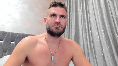 10in_deluxe online show from December 4, 6:12 am