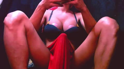 Snapshot of 11inchmistressxxlyka chatting on February 10, 1:11 pm CALL ME BABY online show from February 10, 1:11 pm