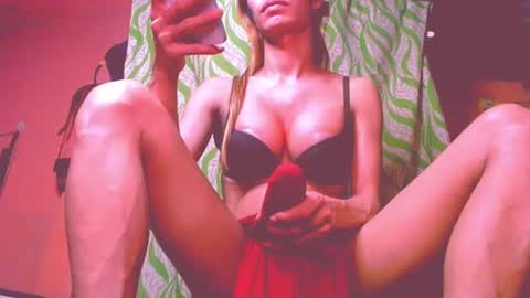 Snapshot of 11inchmistressxxlyka chatting on March 1, 2:26 am CALL ME BABY online show from March 1, 2:26 am