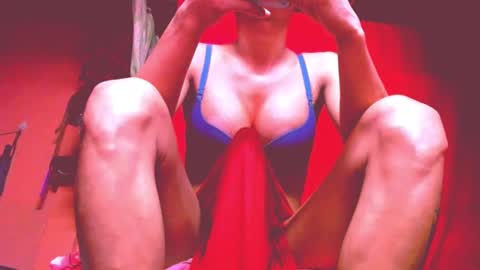 Snapshot of 11inchmistressxxlyka chatting on March 8, 9:51 pm CALL ME BABY online show from March 8, 9:51 pm