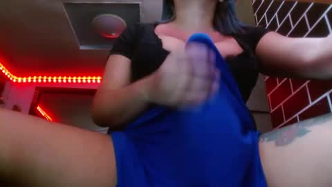  i am trixie im Your Selfsucking Mistress  online show from December 4, 2:20 am