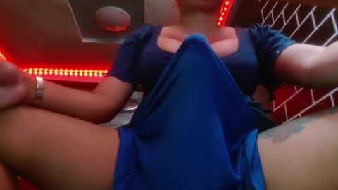  i am trixie im Your Selfsucking Mistress  online show from December 13, 3:38 am