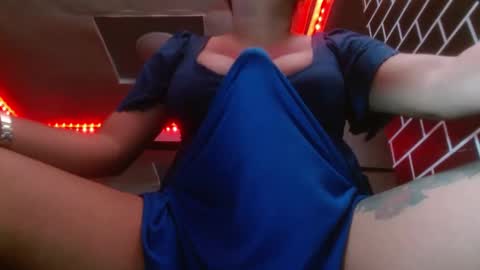  i am trixie im Your Selfsucking Mistress  online show from December 15, 3:13 am
