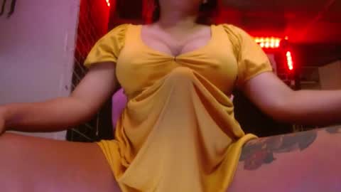  i am trixie im Your Selfsucking Mistress  online show from November 25, 12:32 am