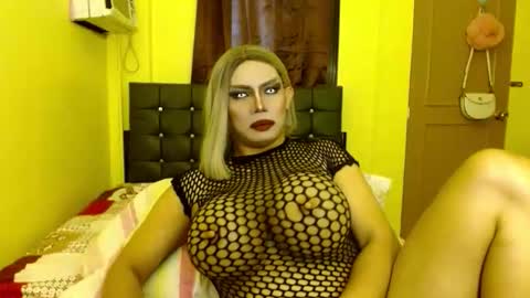 HUGECOCK online show from April 14, 8:42 am