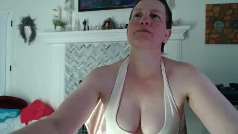 Aurora Willows online show from April 10, 1:55 am