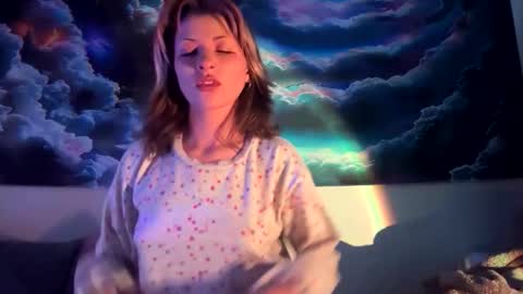 BakxBee online show from April 8, 11:43 am