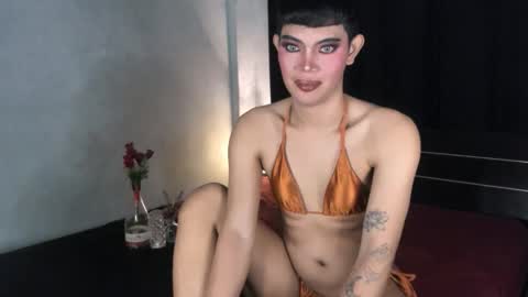 Snapshot of 12inchhugeselfsucker chatting on December 2, 11:34 am Leren online show from December 2, 11:34 am