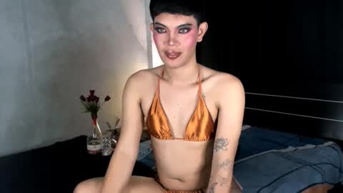 Snapshot of 12inchhugeselfsucker chatting on January 1, 10:21 am Leren online show from January 1, 10:21 am