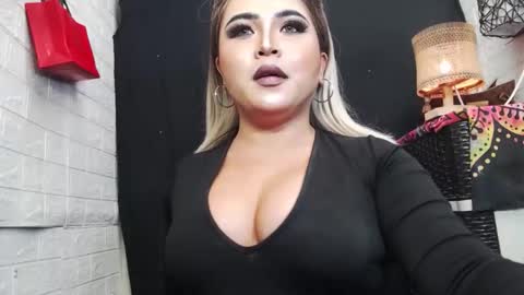 sexy kia online show from November 28, 6:49 am