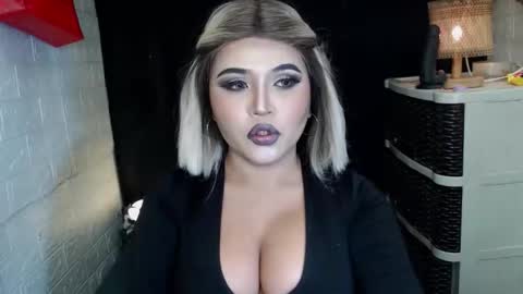 sexy kia online show from February 12, 12:49 am