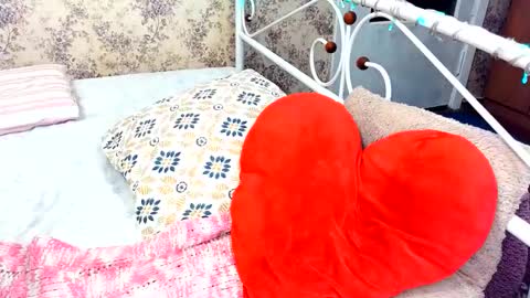 Snapshot of 13aaaxxx chatting on December 18, 12:32 am 13aaaxxx online show from December 18, 12:32 am