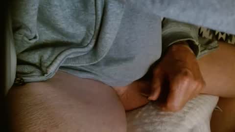 Snapshot of 13xxx20 chatting on January 19, 2:32 pm Absentee online show from January 19, 2:32 pm