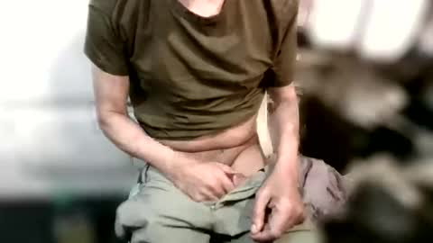 Snapshot of 1511russell chatting on February 11, 3:28 pm 1511russell online show from February 11, 3:28 pm