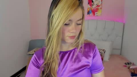 18candy online show from February 25, 10:52 pm