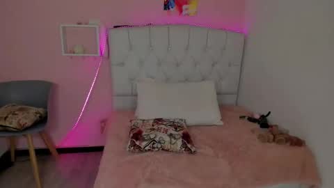 18candy online show from March 5, 11:23 pm