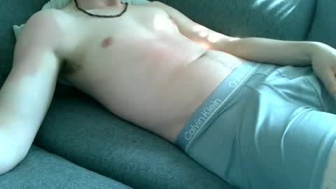 Snapshot of 18chillin chatting on June 18, 8:35 pm 18chillin online show from June 18, 8:35 pm