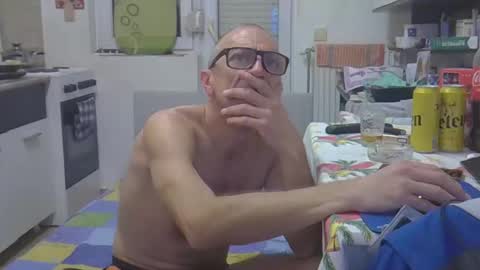 1973man online show from January 9, 8:10 pm