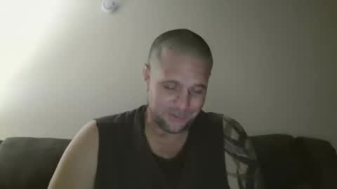 Snapshot of 1979frede45 chatting on October 9, 6:00 am 1979frede45 online show from October 9, 6:00 am