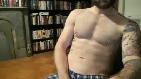 Snapshot of 1993boxers chatting on February 4, 1:23 am 1993boxers online show from February 4, 1:23 am