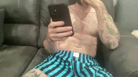 Snapshot of 1993boxers chatting on November 1, 10:56 pm 1993boxers online show from November 1, 10:56 pm