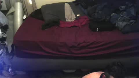 Snapshot of 19johnnyblunt91 chatting on May 21, 8:49 pm 19johnnyblunt91 online show from May 21, 8:49 pm