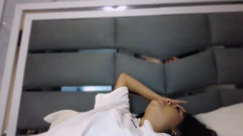 Hello soy bonnie  online show from March 29, 3:17 am