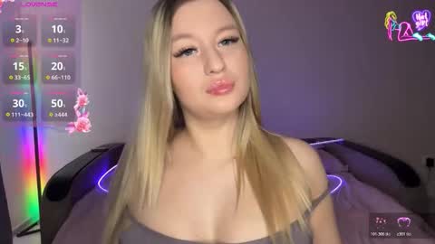 Snapshot of 1cherryberry1 chatting on March 21, 7:24 am Luna and Alex online show from March 21, 7:24 am