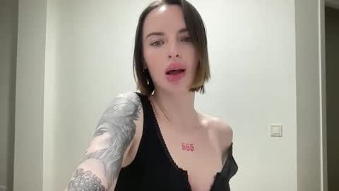 DOVE online show from October 21, 8:09 pm