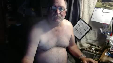 Snapshot of 1dusty60 chatting on October 31, 9:54 am 1dusty60 online show from October 31, 9:54 am