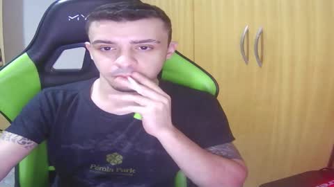 Snapshot of 1good_vibes1 chatting on February 22, 4:35 am 1good_vibes1 online show from February 22, 4:35 am