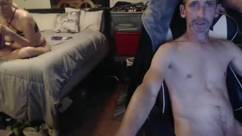 1hotcouple2c online show from October 17, 10:45 pm