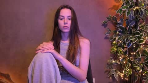 Lily 3 online show from September 19, 3:34 pm