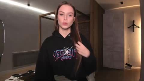 Lily 3 online show from November 14, 12:37 pm