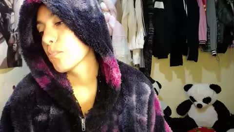 1kandylove online show from November 16, 1:11 am