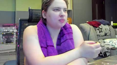 1LINDSEY1 online show from November 4, 2:16 pm