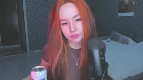 Amy  online show from December 4, 7:06 am