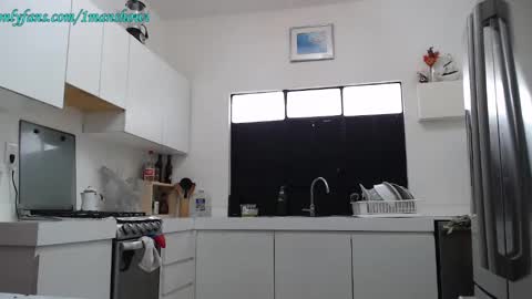 Snapshot of 1manshow11 chatting on December 10, 6:28 pm 1manshow11 online show from December 10, 6:28 pm