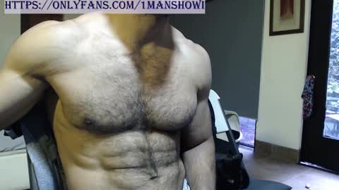 Snapshot of 1manshow11 chatting on March 3, 11:35 pm 1manshow11 online show from March 3, 11:35 pm