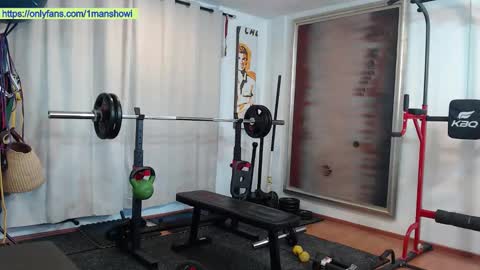 Snapshot of 1manshow11 chatting on January 12, 9:20 pm 1manshow11 online show from January 12, 9:20 pm