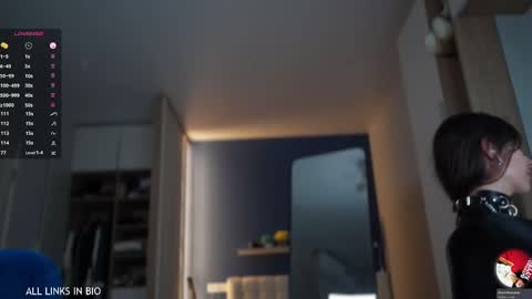 Marie online show from February 12, 7:35 pm