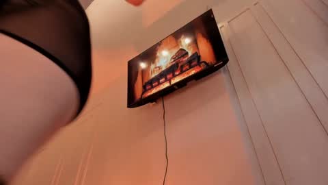 Snapshot of 1marilyn_smithh chatting on February 2, 7:14 pm online show from February 2, 7:14 pm