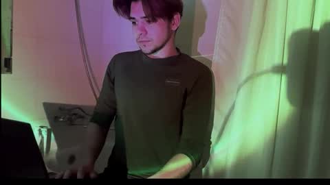 1roberttt online show from October 14, 12:22 am