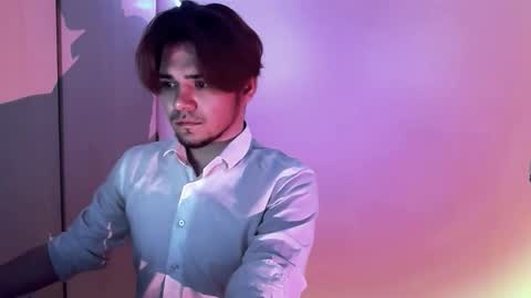 1roberttt online show from December 3, 8:40 pm